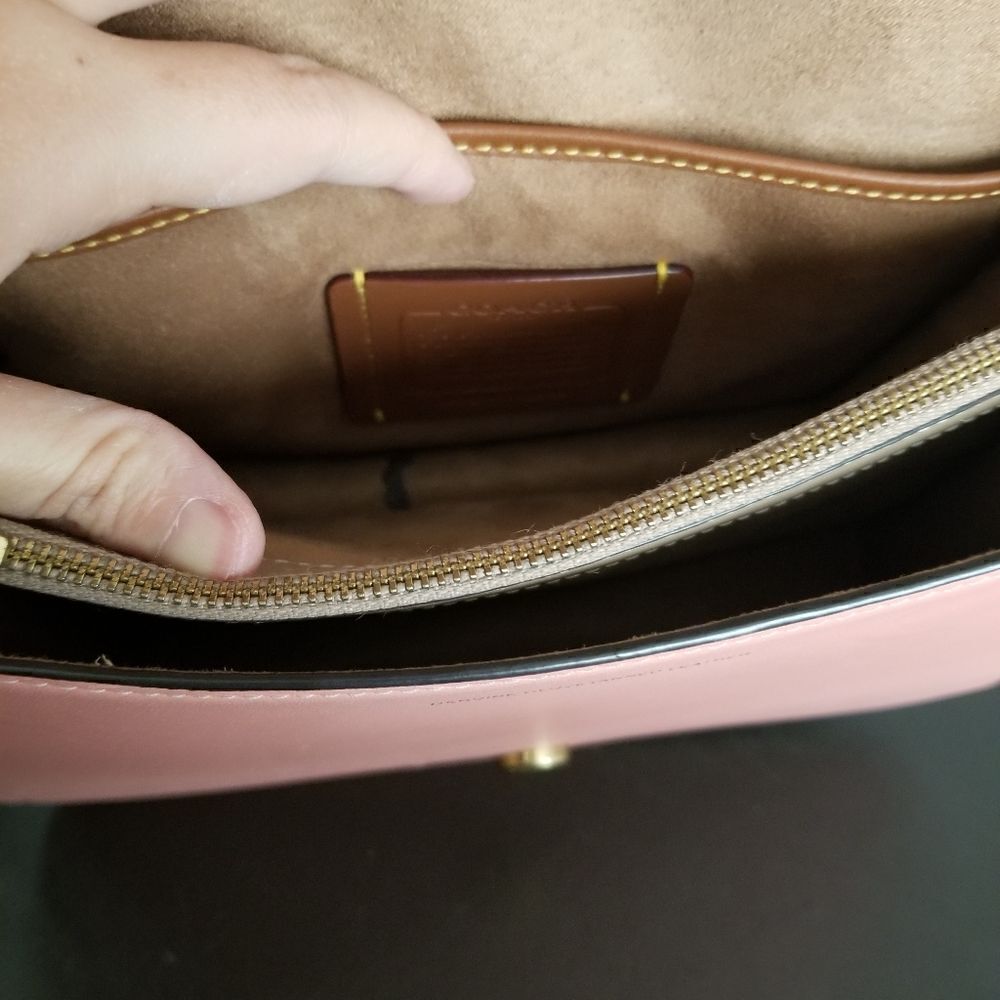Coach Beat Large Bag - Picture 9 of 11